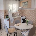 בית נופש Akrokorinthos View Family House - 3br - Terrace - Mountain View Near Ancient Corinth