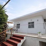 Akrokorinthos View Family House - 3br - Terrace - Mountain View Near Ancient *