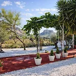 Akrokorinthos View Family House - 3br - Terrace - Mountain View Near Ancient בית נופש *