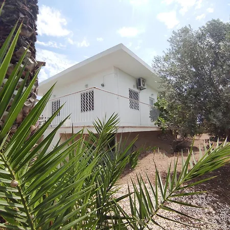 Akrokorinthos View House *