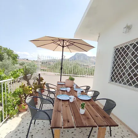 Akrokorinthos View House بيت للعطل *