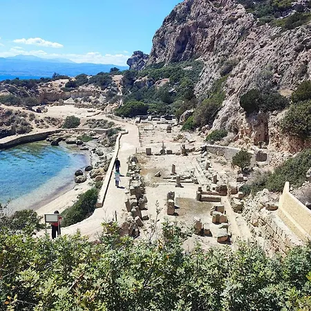 Holiday home Akrokorinthos View Family House - 3br - Terrace - Mountain View Near Ancient