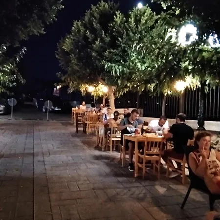 Casa vacanze Akrokorinthos View Family House - 3br - Terrace - Mountain View Near Ancient