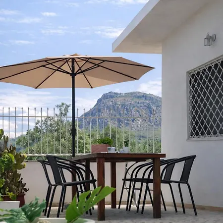 Akrokorinthos View Family House - 3br - Terrace - Mountain View Near Ancient