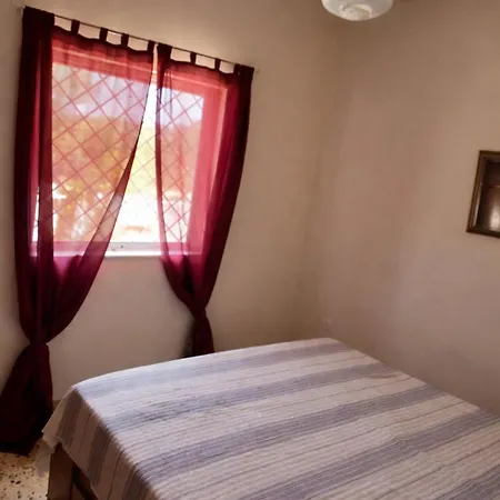 Akrokorinthos View Family House - 3br - Terrace - Mountain View Near Ancient