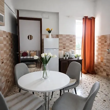 Akrokorinthos View Family House - 3br - Terrace - Mountain View Near Ancient Holiday home