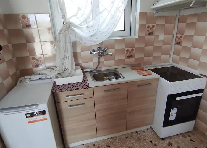 Akrokorinthos View Family House - 3Br - Terrace - Mountain View Near Ancient Corinth