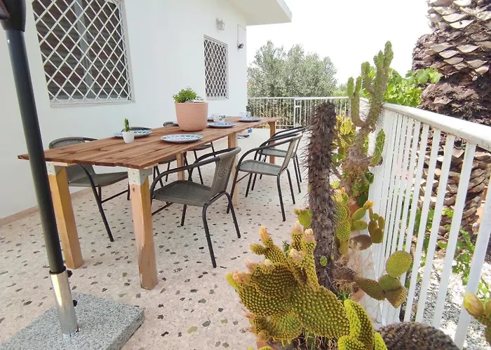 Akrokorinthos View Family House - 3Br - Terrace - Mountain View Near Ancient Corinth