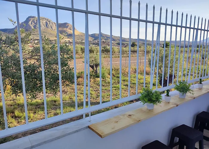 Akrokorinthos View Family House - 3Br - Terrace - Mountain View Near Ancient Corinth *