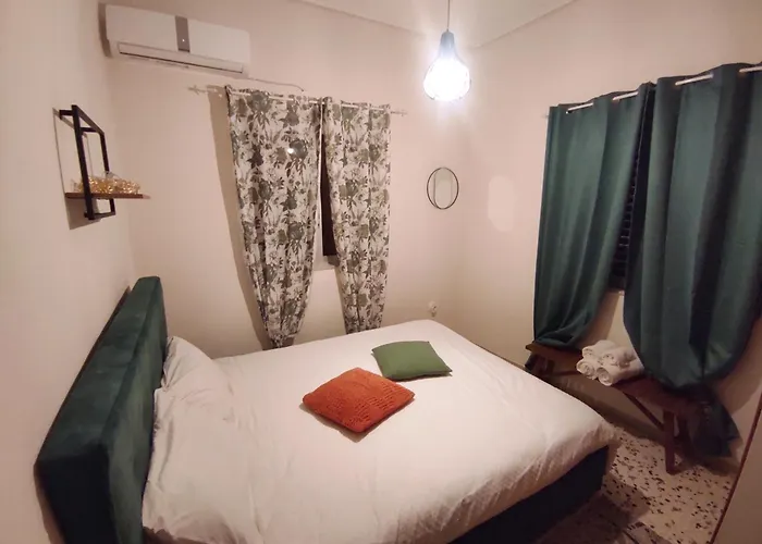 Akrokorinthos View Family House - 3Br - Terrace - Mountain View Near Ancient Corinth