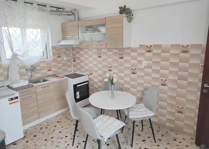 Akrokorinthos View Family House - 3Br - Terrace - Mountain View Near Ancient Corinth 펜션 *