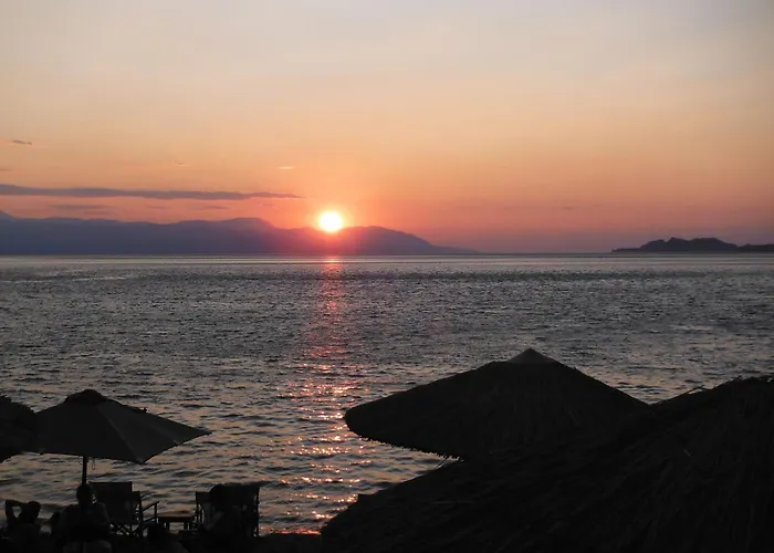 펜션 Akrokorinthos View Family House - 3Br - Terrace - Mountain View Near Ancient Corinth Corinth